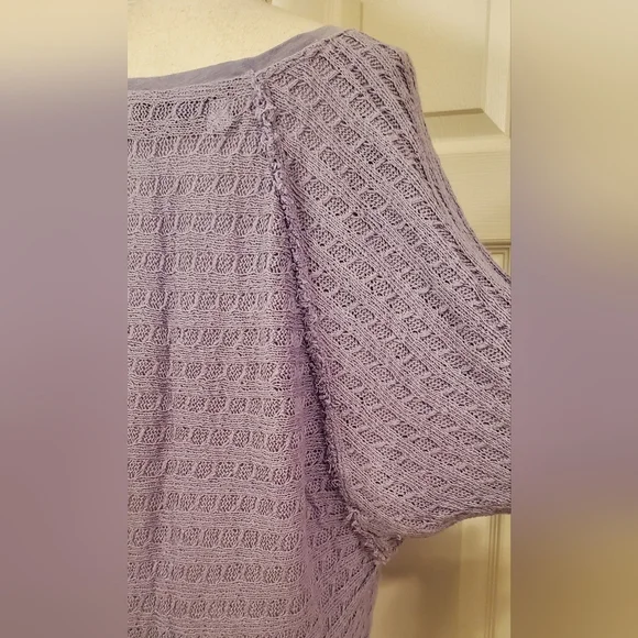 We The Free Lavender Textured Open Knit Top Slouchy Long Sleeve Raw Hem Size M - Picture 6 of 10